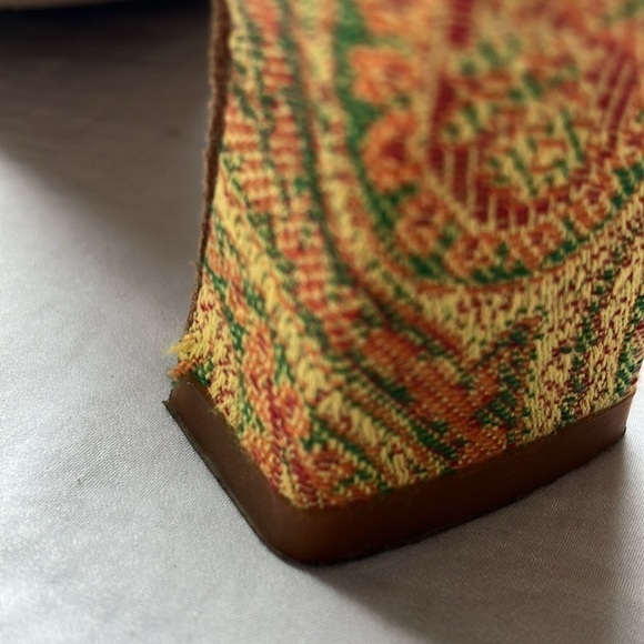 Zalo: Yellow/Orange heeled, paisley sandals- sunburst on top of sandals- 6 - Picture 14 of 16